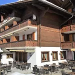 Hotel Alphorn 3*