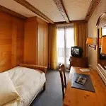 Alphorn Hotel 3*