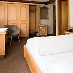 Alphorn Hotel