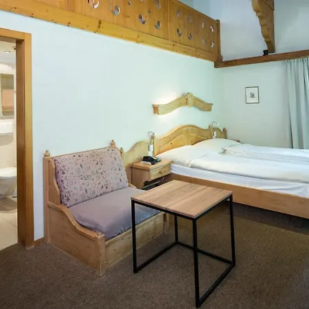 Alphorn Otel Gstaad