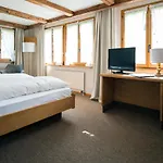 Alphorn Hotel